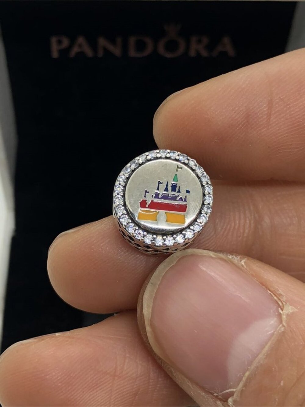 ✨🔥Pandora Disney Parks Castle Rainbow Charm